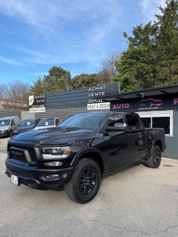 Dodge RAM 1500 5.7 V8 HEMI REBEL Night – 400 ch – 69 000 km – Garantie 12 mois