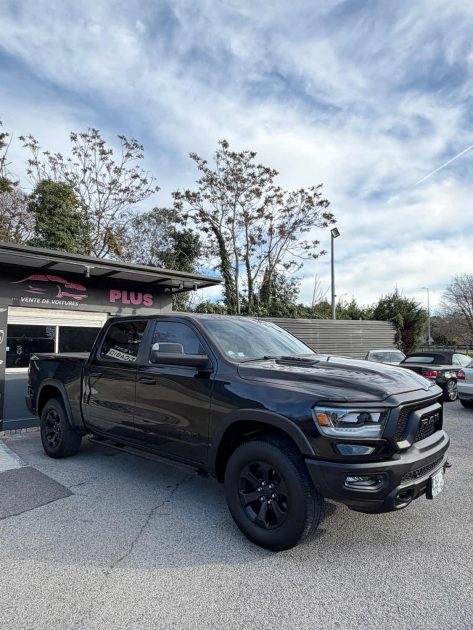 Dodge RAM 1500 5.7 V8 HEMI REBEL Night – 400 ch – 69 000 km – Garantie 12 mois
