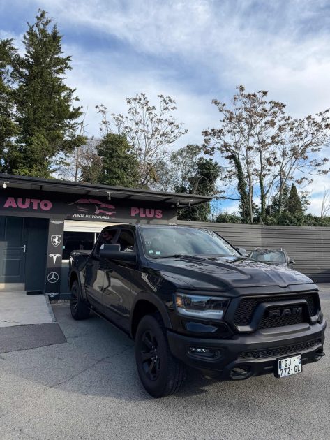 Dodge RAM 1500 5.7 V8 HEMI REBEL Night – 400 ch – 69 000 km – Garantie 12 mois