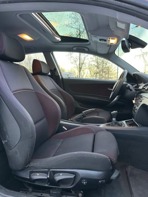 B.M.W. SERIE 1 120I PACK M / 138KM / TOIT OUVRANT / CLIM / PAIEMENT 4 OU 10 POSSIBLE 2008