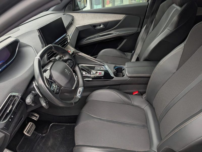 PEUGEOT 3008 GT Line 130 ch Phase 2 1.5 BlueHDi  Boîte Automatique/ Pack Cuir Massant