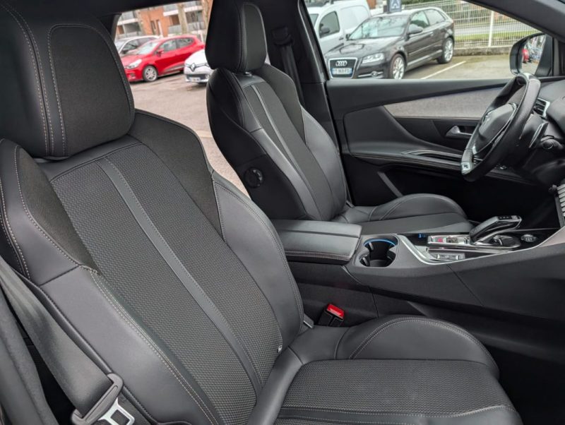 PEUGEOT 3008 GT Line 130 ch Phase 2 1.5 BlueHDi  Boîte Automatique/ Pack Cuir Massant