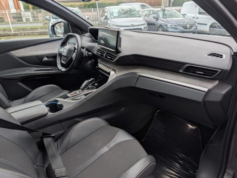 PEUGEOT 3008 GT Line 130 ch Phase 2 1.5 BlueHDi  Boîte Automatique/ Pack Cuir Massant