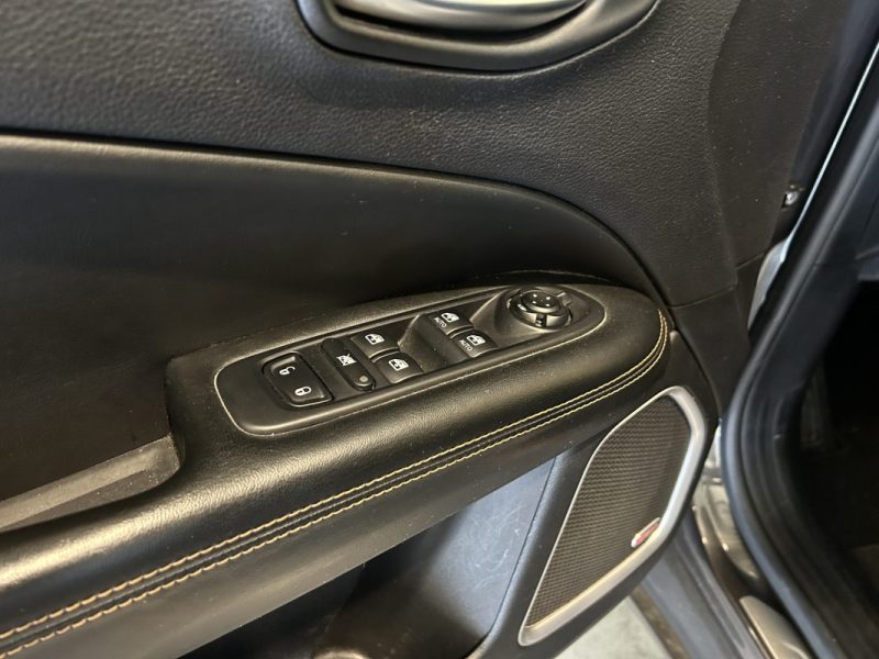 JEPP COMPASS LIMITED 4X4 BEATS 2018 140CV / CARPLAY / CAMERA DE RECUL / SIEGES ELECTRIQUE A MÉMOIRE 