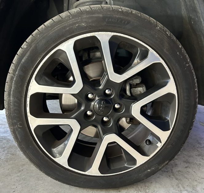 JEPP COMPASS LIMITED 4X4 BEATS 2018 140CV / CARPLAY / CAMERA DE RECUL / SIEGES ELECTRIQUE A MÉMOIRE 