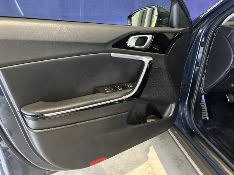 KIA XCEED DESIGNE 2020 / TOIT OUVRANT PANORAMIQUE / CARPLAY / KEYLESS / AIDE A LA CONDUITE