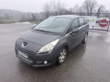 PEUGEOT 5008 1.6 HDI 110 business PACK 2010