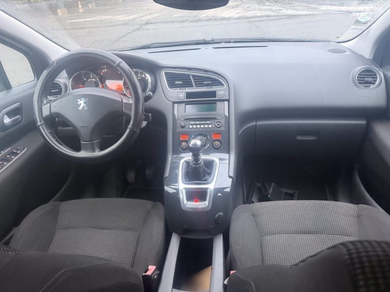 PEUGEOT 5008 1.6 HDI 110 business PACK 2010
