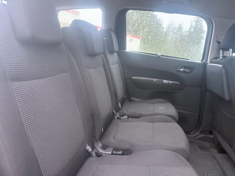 PEUGEOT 5008 1.6 HDI 110 business PACK 2010