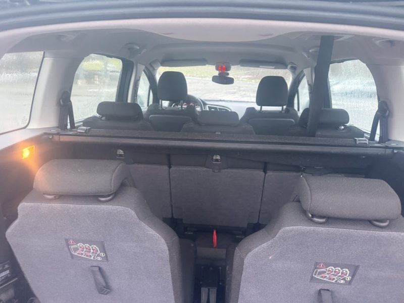 PEUGEOT 5008 1.6 HDI 110 business PACK 2010