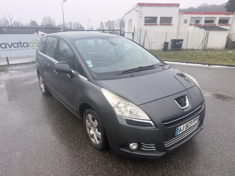 PEUGEOT 5008 1.6 HDI 110 business PACK 2010