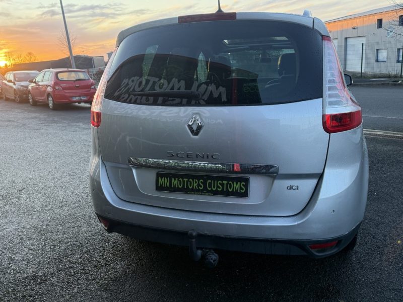RENAULT SCENICIII 1.5 DCI 110CH ENERGY BOSE ECO² 7 PLACES 2014