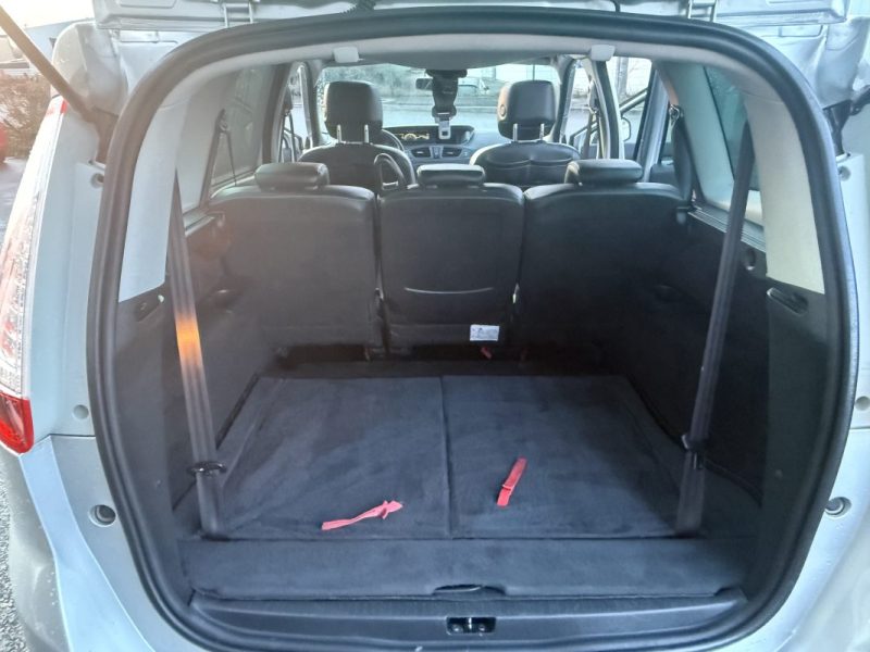 RENAULT SCENICIII 1.5 DCI 110CH ENERGY BOSE ECO² 7 PLACES 2014