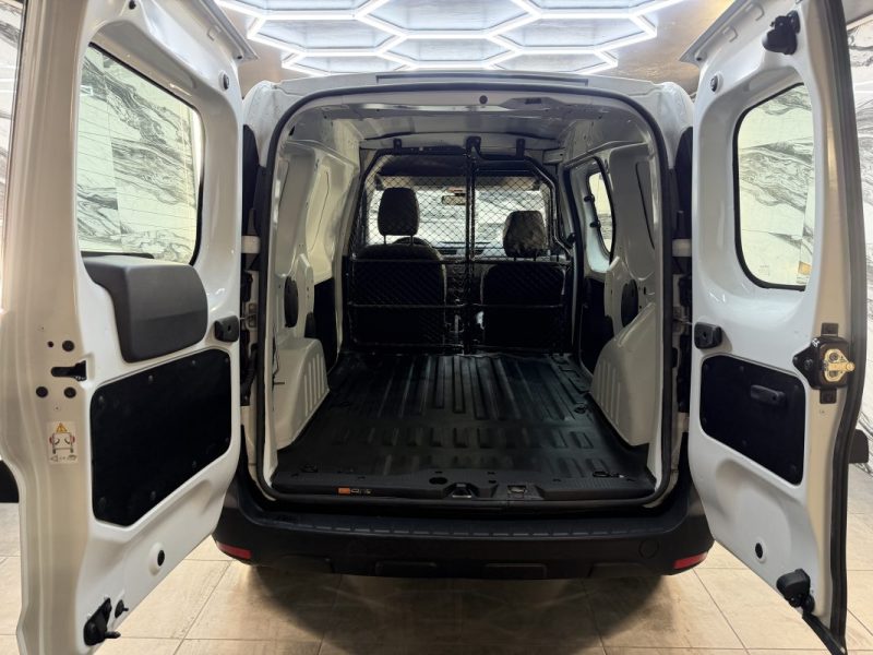 RENAULT EXPRESS 1.5 BLUE DCI 75 2024 (Style Kangoo)