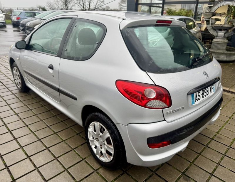 PEUGEOT 206 + 1.1L 60CH Pack Confort 