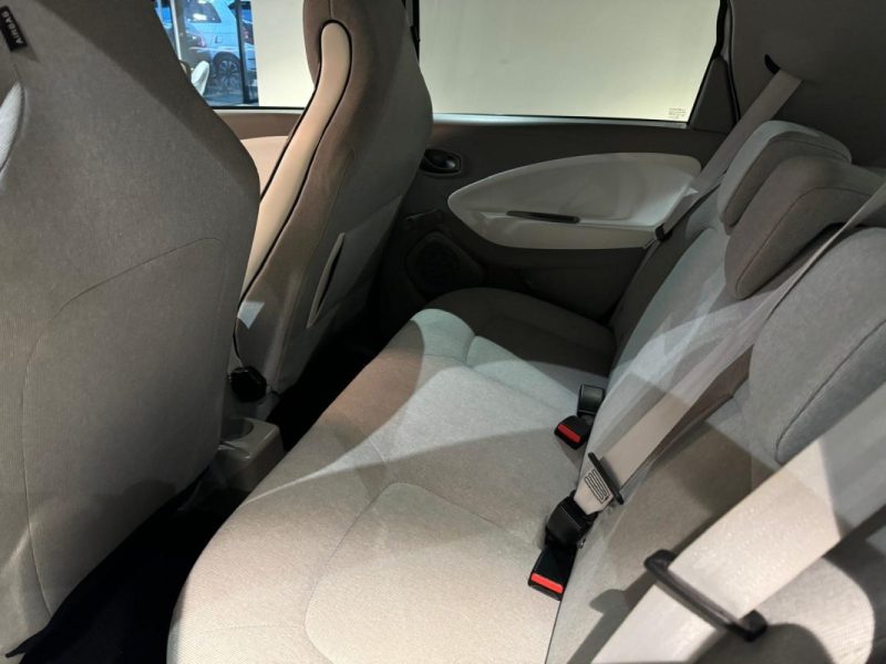 RENAULT ZOE ZEN CHARGE NORMALE R90 / LOCATION BATTERIE  2019