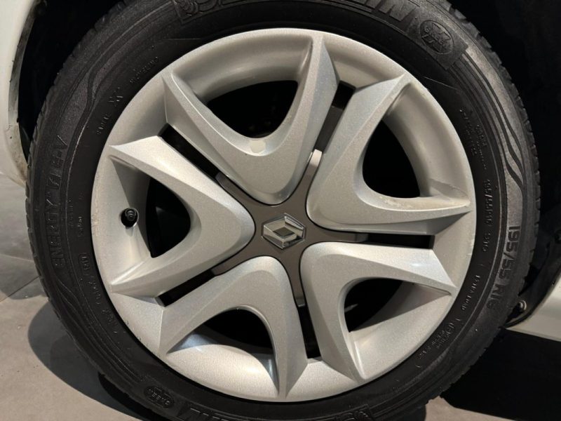 RENAULT ZOE ZEN CHARGE NORMALE R90 / LOCATION BATTERIE  2019