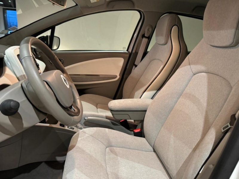 RENAULT ZOE ZEN CHARGE NORMALE R90 / LOCATION BATTERIE  2019