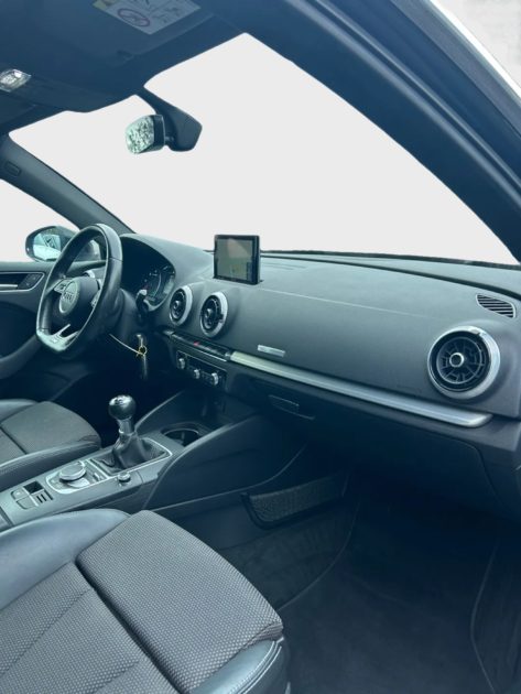 AUDI A3 2.0 TDI 150 S-LINE 