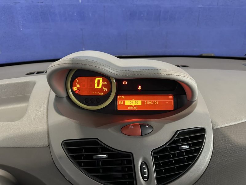RENAULT TWINGO II (2) 1.2 LEV 16V 75CH ECO2 PHASE 2 PRIVILEGE / 2EME MAIN / 2012