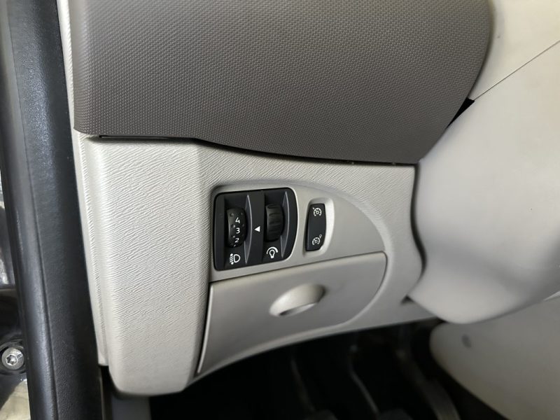 RENAULT TWINGO II (2) 1.2 LEV 16V 75CH ECO2 PHASE 2 PRIVILEGE / 2EME MAIN / 2012