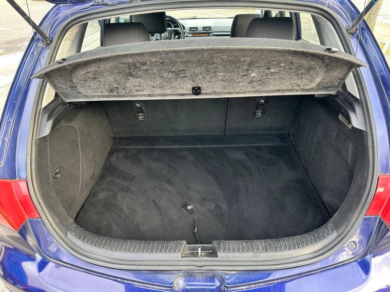 MAZDA 3 1.6L ELEGANCE 