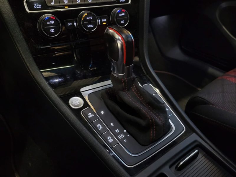 VOLKSWAGEN GOLF  2.0 TSI 290cv TCR / TOIT OUVRANT / SIEGES CHAUFFANTS /SUIVI  VOLKSWAGEN