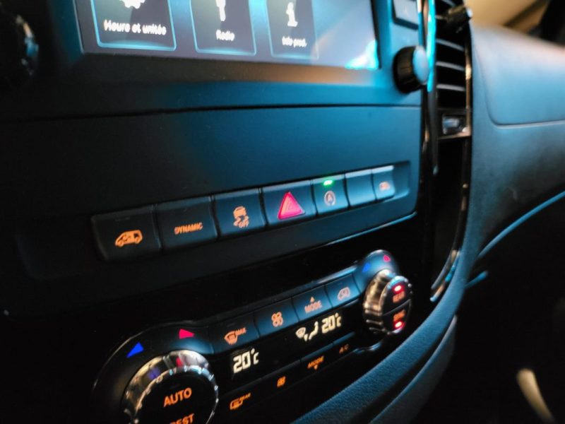 MERCEDES VITO TOUREUR 116 CDI 163 ch EXTRA-LONG 9 PLACES / SELLERIE CUIR + CAMERA RECUL /