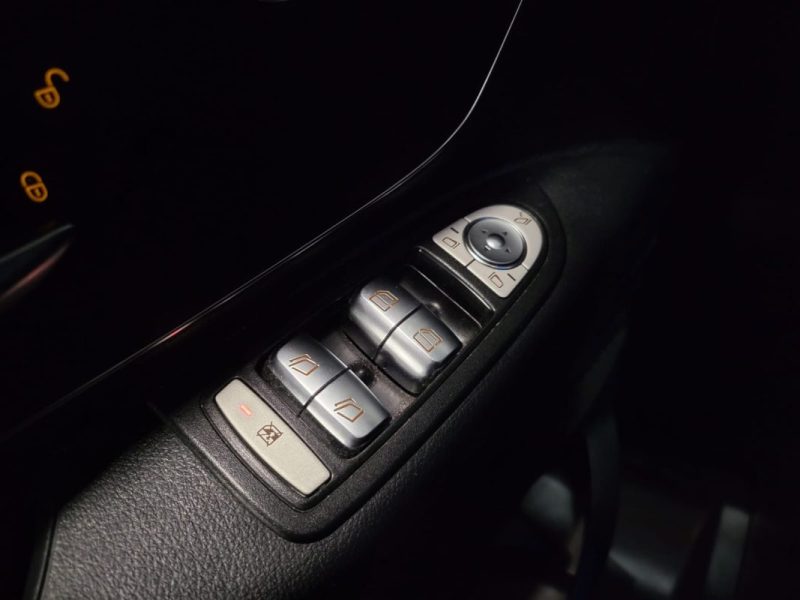 MERCEDES VITO TOUREUR 116 CDI 163 ch EXTRA-LONG 9 PLACES / SELLERIE CUIR + CAMERA RECUL /