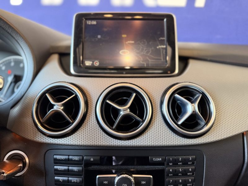 Mercedes Classe B 250  - 2.0i TURBO - 211 ch - BVA - 2013  - FASCINATION - Attelage