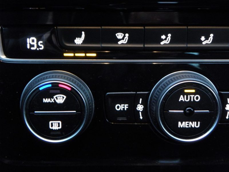 VOLKSWAGEN GOLF VII 1.4 TSI 125 CH BLUEMOTION TECHNOLOGY SOUND DSG7 / 6 CH 2018