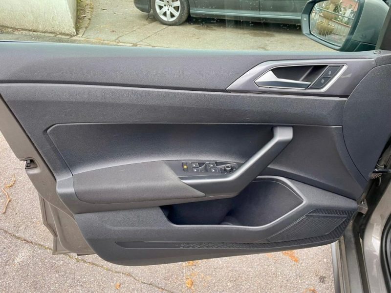 VOLKSWAGEN POLO VI 1.0 TSI 95 R-LINE DSG7 *1ÈRE MAIN* 