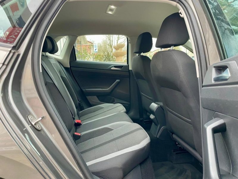 VOLKSWAGEN POLO VI 1.0 TSI 95 R-LINE DSG7 *1ÈRE MAIN* 