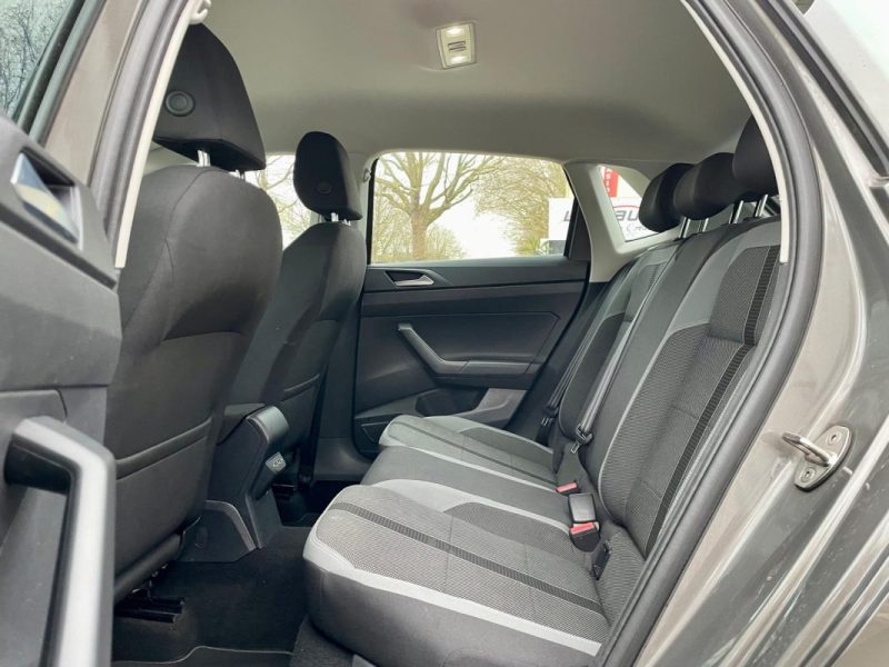 VOLKSWAGEN POLO VI 1.0 TSI 95 R-LINE DSG7 *1ÈRE MAIN* 