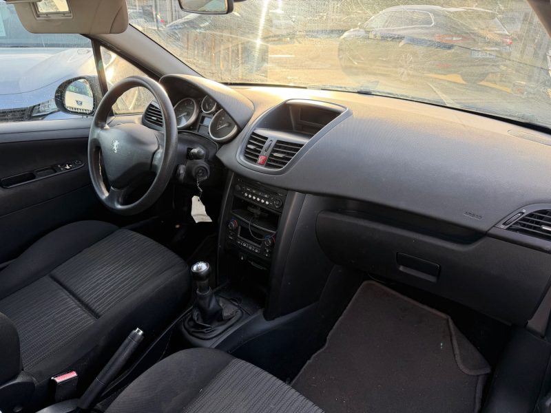 PEUGEOT 207 AFFAIRE 1.6 HDI 90 PACK CD CLIM CONFORT GARANTIE