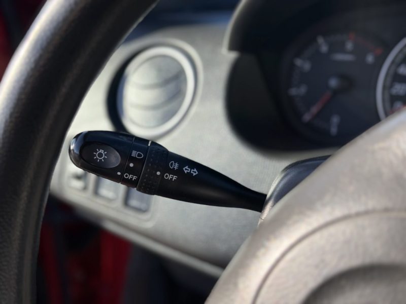 SUZUKI SWIFT 1.3 DDiS 75ch GLX – Clim – Économique – Révisée & Garantie