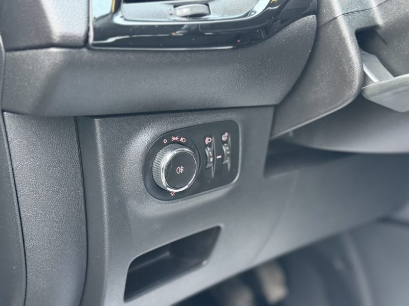 OPEL CORSA 1.4 90ch PLAY PACK – Clim – Bluetooth – Révisée & Garantie