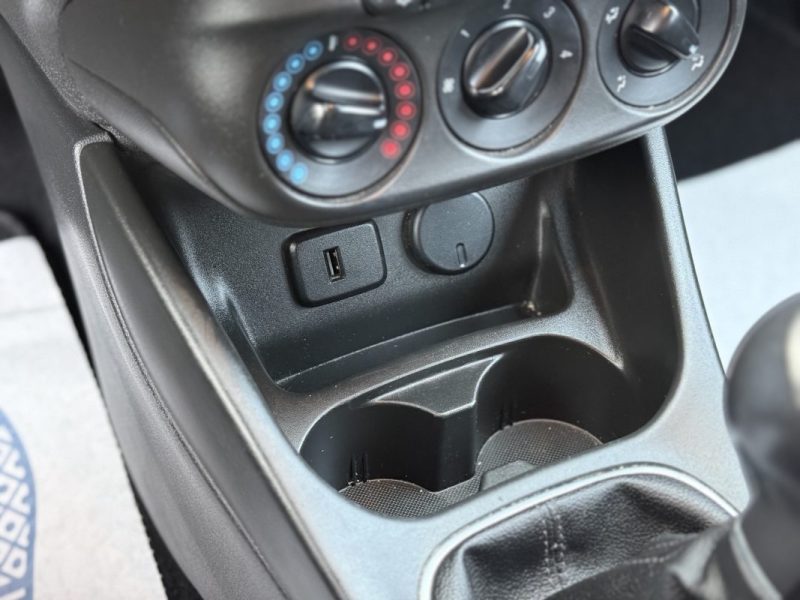 OPEL CORSA 1.4 90ch PLAY PACK – Clim – Bluetooth – Révisée & Garantie