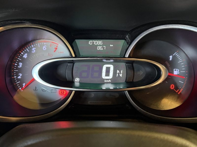 RENAULT CLIO 4 RS 1.6 200cv EDC6 - CAR PLAY -  ENTRETIEN RENAULT - 108 000 klm - JAUNE CYRUS 