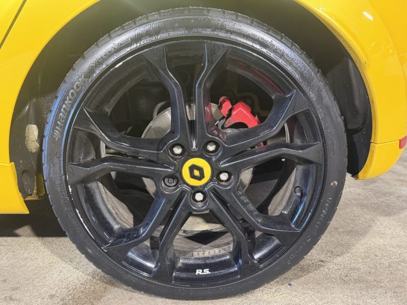 RENAULT CLIO 4 RS 1.6 200cv EDC6 - CAR PLAY -  ENTRETIEN RENAULT - 108 000 klm - JAUNE CYRUS 