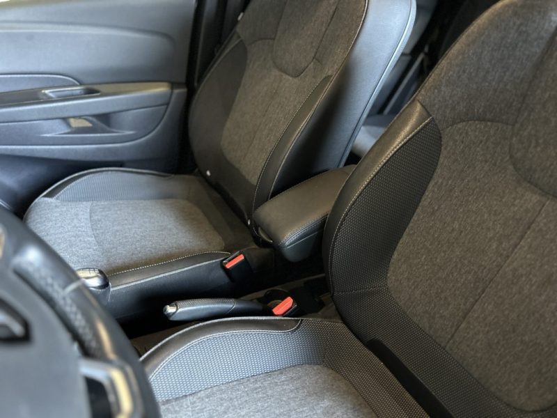 RENAULT CAPTUR ENERGY 2017 / FEUX LED / REGULATEUR / GPS / ATTELAGE