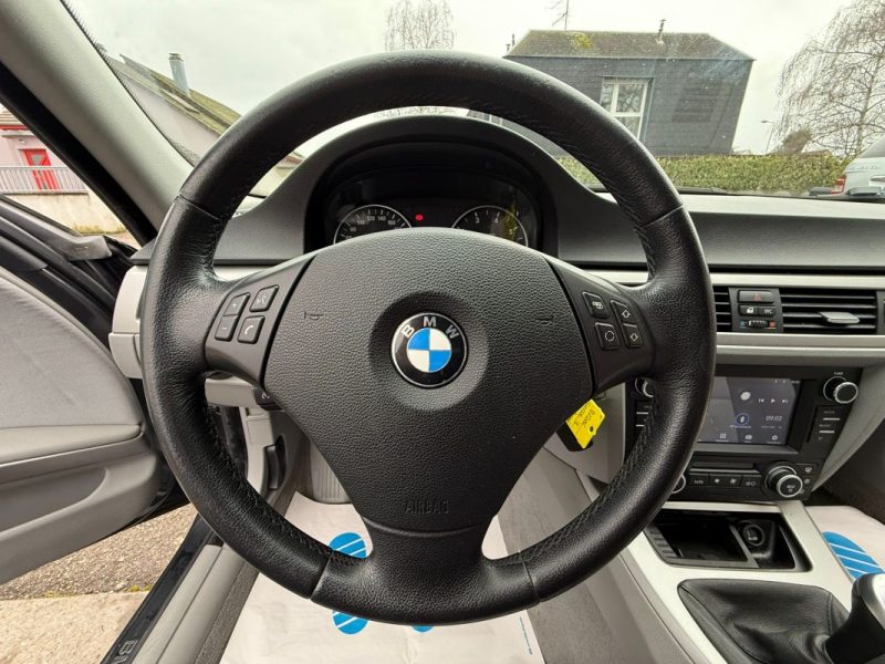 BMW SERIE 3 E90 318i PACK PREMIERE 130CV 5P