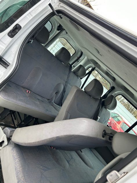 RENAULT TRAFIC 1.9 DCI 100CH 9 PLACE