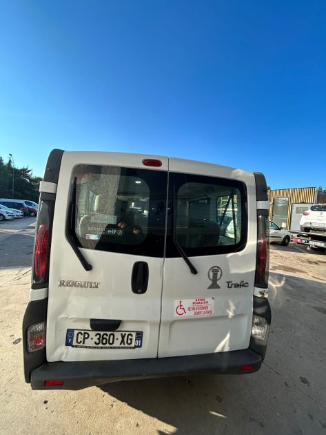 RENAULT TRAFIC 1.9 DCI 100CH 9 PLACE