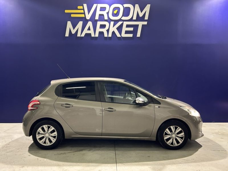 PEUGEOT 208 1.2 PURETECH STYLE 5P 2014