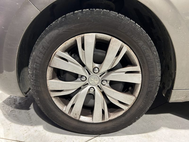 PEUGEOT 208 1.2 PURETECH STYLE 5P 2014