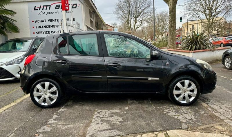 RENAULT CLIO III 1.2 TCE 100 XV DE FRANCE  