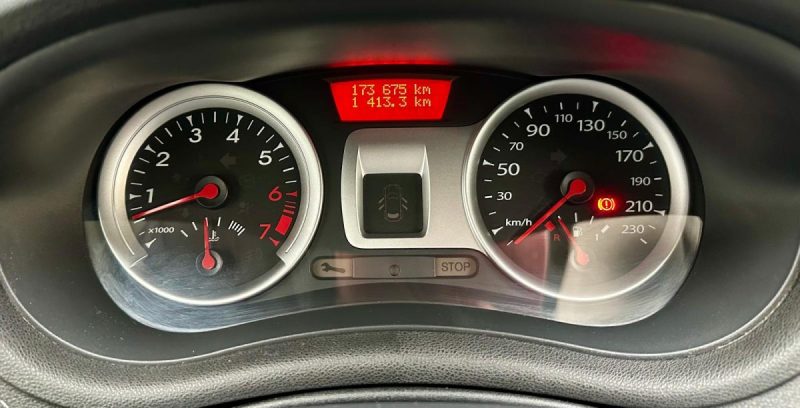 RENAULT CLIO III 1.2 TCE 100 XV DE FRANCE  