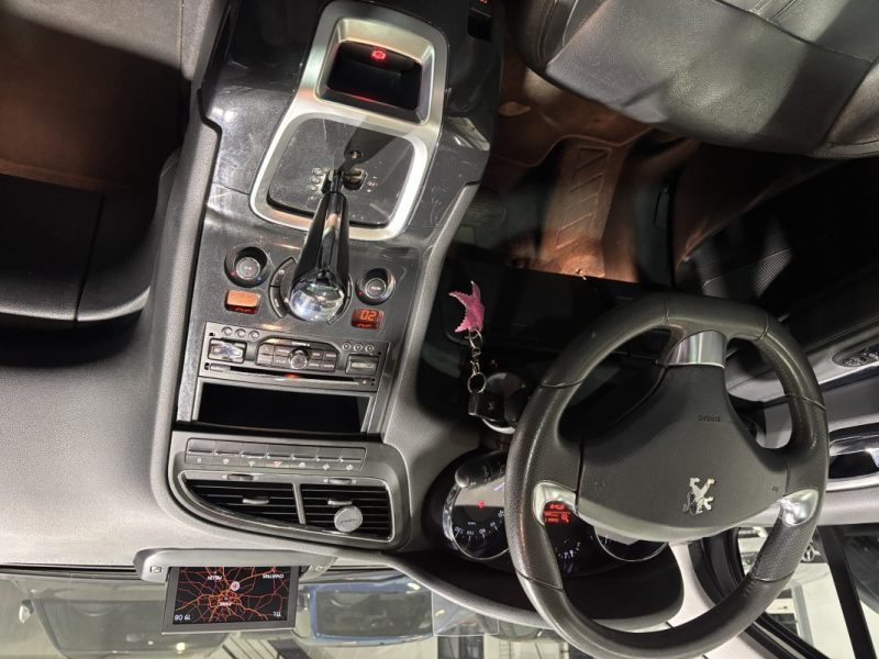 PEUGEOT 5008 1.6 E-HDI 115 FAP BUSINESS PACK BMP6 7PL SIÈGE ÉLECTRIQUE/CHAUFFANT