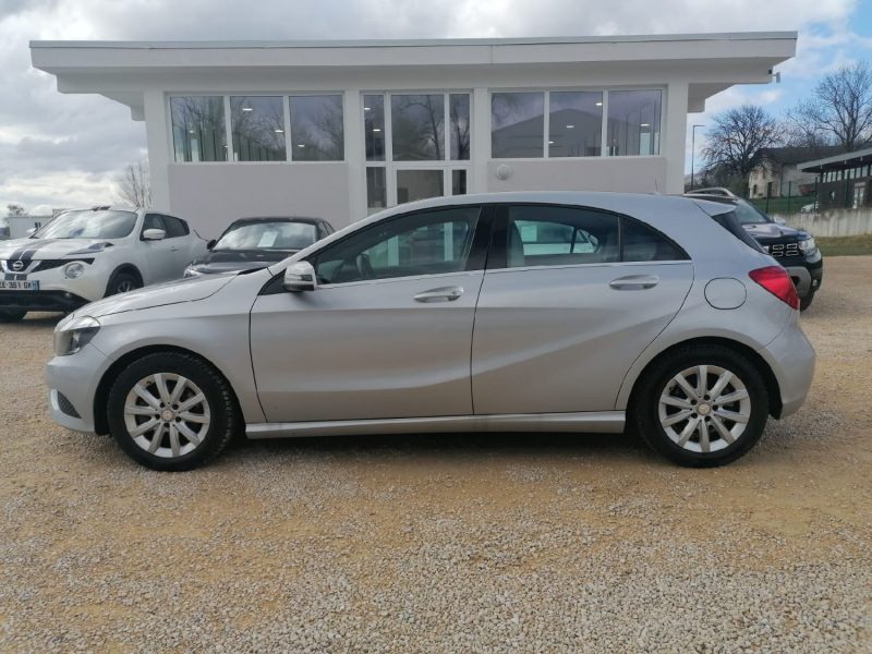 MERCEDES CLASSE A 180 - Boite automatique 122ch essence